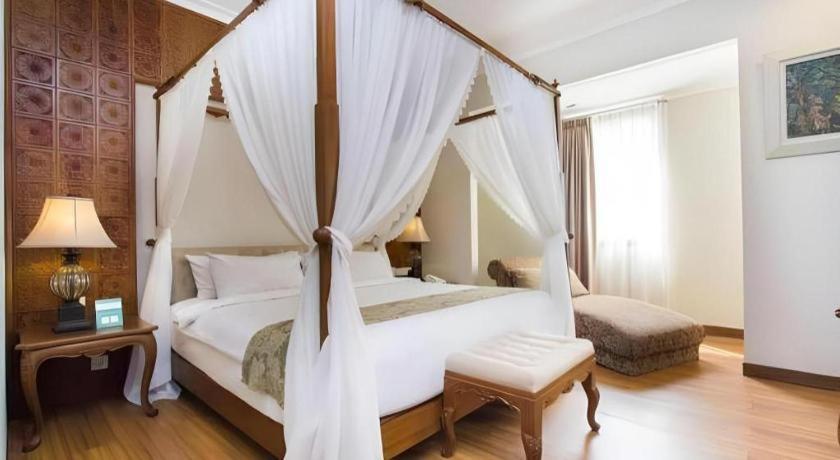 Aziza Syariah Hotel Solo By Horison Exterior photo